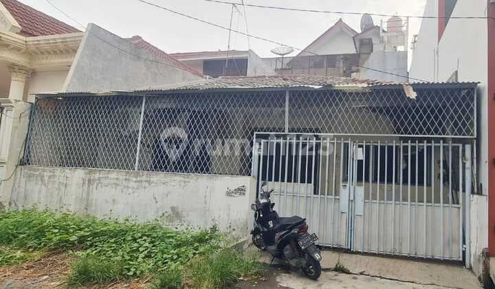 Rumah Hitung Tanah, Hadap Timur