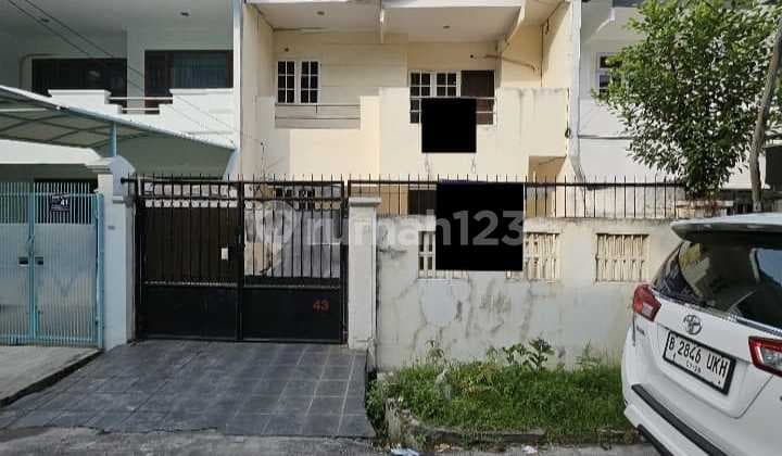House in MK block 7 area 140 square meters.