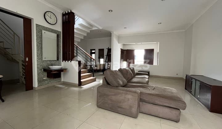 Rumah Mk Blok 2, Luas 120m²