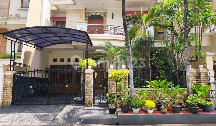 Permata Buana, 200M², Rumah Rapih
