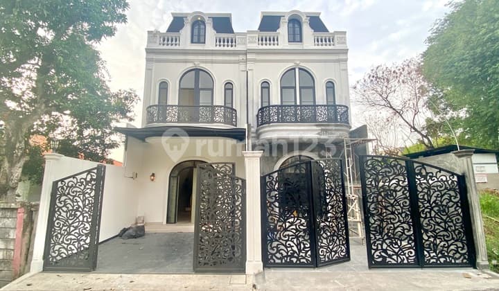 Rumah Baru 3 Lantai Dalam Komplek di Joglo