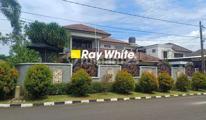 Nice hook house in Alfa Indah