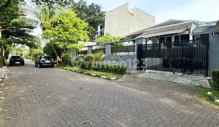 Comfortable House for Sale in Lebak Bulus, South Jakarta