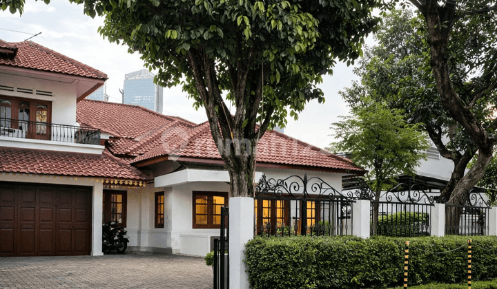 Rumah Impian 2 Lantai Fully Furnished Area Elite Menteng Jakpus