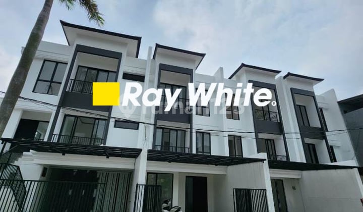 Rumah 3 Lantai Baru di Citra Garden 5, Jakarta Barat