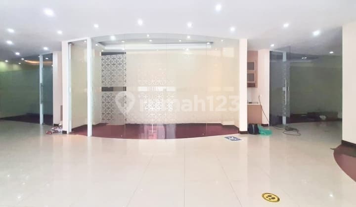 Dijual Ruko Semi Gedung di Kawasan Bisnis Kebayoran Baru Jakarta Selatan