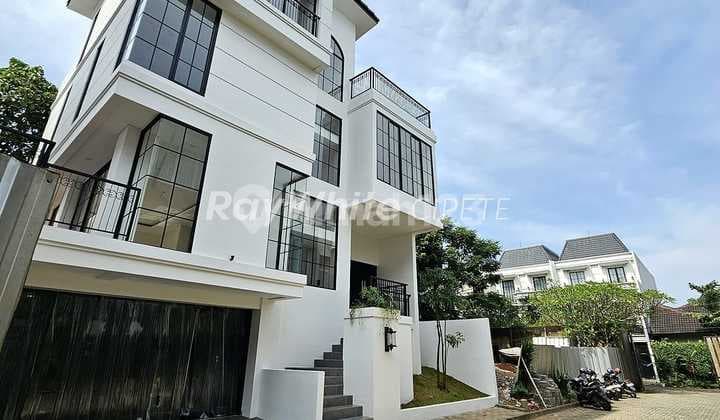 Brand New Townhouse@Jalan Nangka Jakarta Selatan