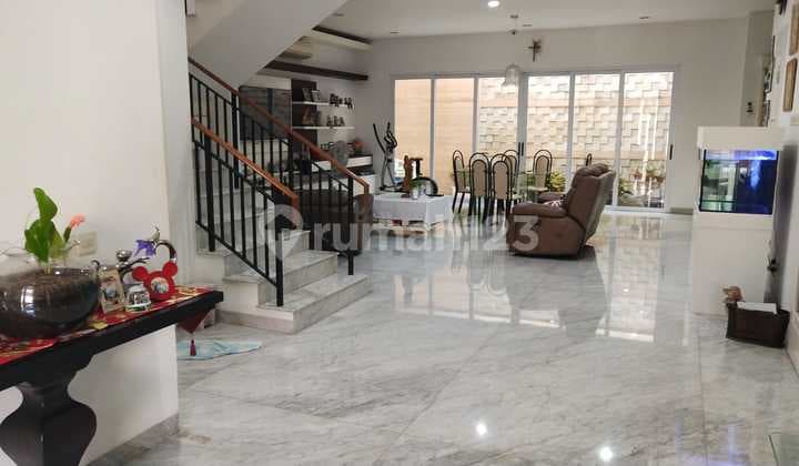 For Sale Semi-Furnished Independent House Building, Sutera Harmoni Alam Sutera.