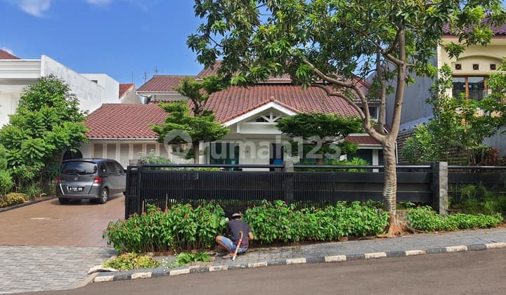 Beautiful House in Puri Cinere With a Spacious Garden