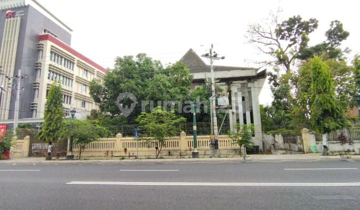 Gedung Pusat Bisnis Lokasi Premium Dekat Tugu Cocok Untuk Kantor