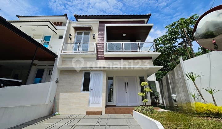 Rumah Baru Di Cluster Cilandak Taman Super Luas