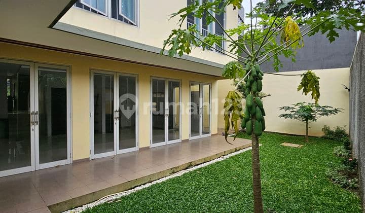 Ready-to-Occupy Home! Facing the Park in Cinere's Most Elite Complex!