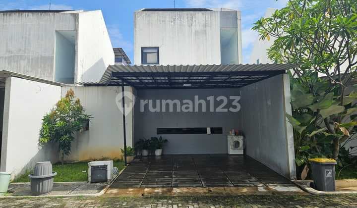 Luxury Move-In Ready House in a Cluster