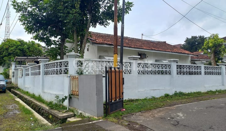 Rumah Itung Tanah Lokasi Premium Srondol Selangkah Setiabudi Raya