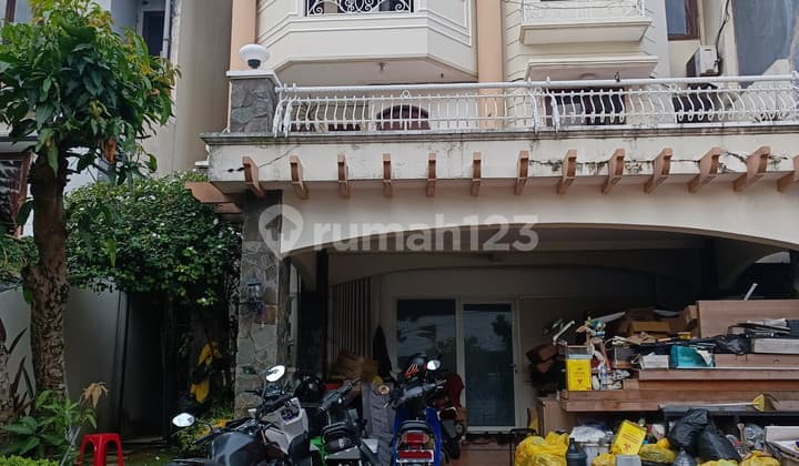 Bukitsari Dekat Undip Tembalang Rumah Mewah 3 Lantai Harga Paling Bersahabat