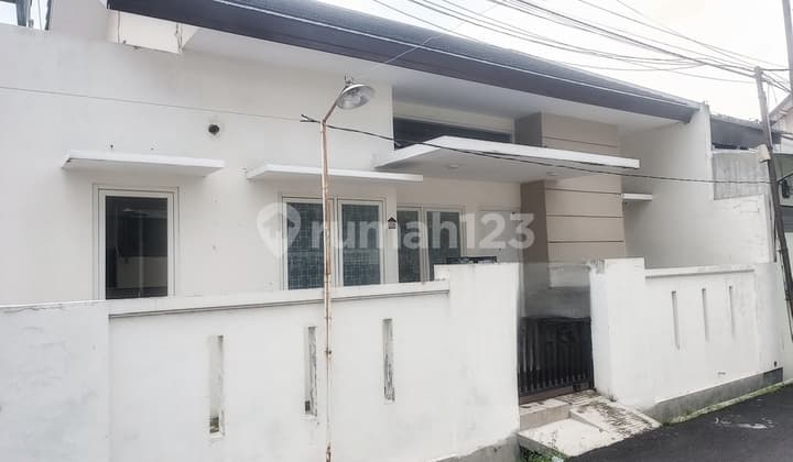 Rumah Siap Pakai Minimalis Modern Tanahmas Tengah Kota Semarang