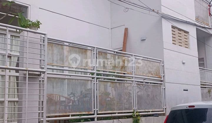 Modern Minimalist 2-Story Boarding House in Tanahmas, Central Semarang