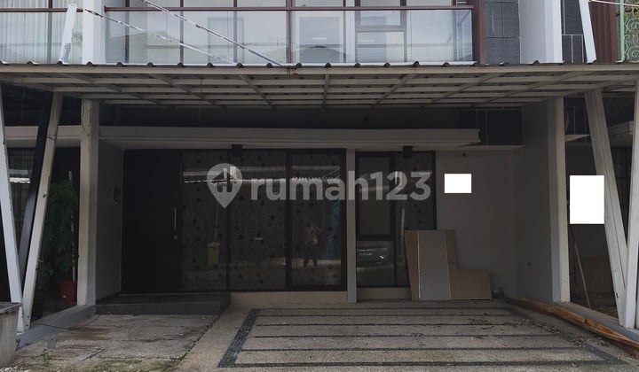 Rumah Rapi Siap Huni di Cluster Greenwood Golden City Dekat Summarecon Bekasi