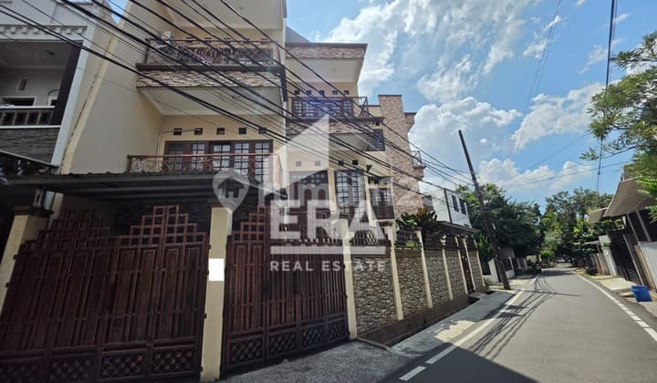 Rumah Mewah di Kav Dki Pondok Kelapa Jakarta Timur