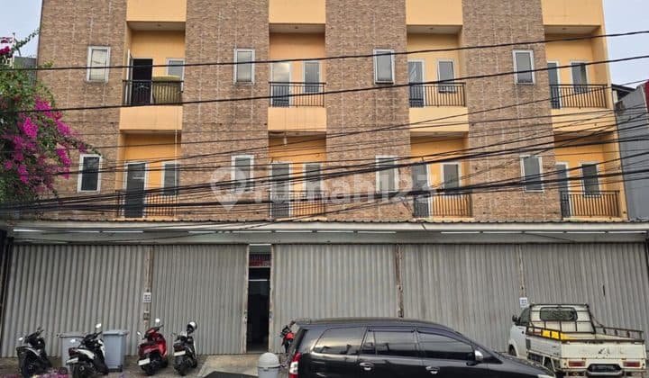 Ruko Siap Pakai Letak Di Jalan Raya Di Cempaka Putih Jakarta Pusat