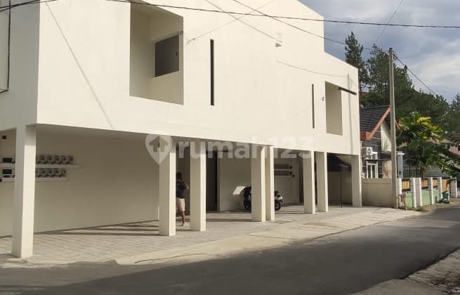 Kost Exclusive Full Furnish di Kawasan Premium Dekat Ringroad Utara, Depok, Sleman.