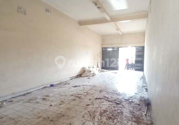 Dijual Ruko Strategis 2 Lantai di Ringroad Selatancocok untuk Bisnis & Investasi, Tamanan, Banguntapan, Bantul.