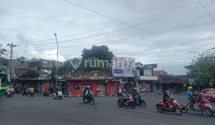 Tanah Hook Premium 1.074 Meter Persegi, Lokasi Strategis Dekat Malioboro & Kraton di Wirobrajan Kota Yogyakarta.