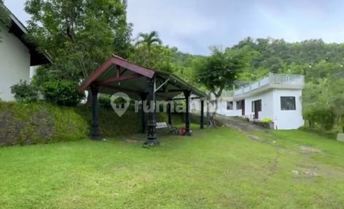 Peluang Investasi Hotel Aktif Strategis Tepat di Depan Objek Wisata Waduk Gajah Mungkur, Sendang, Wonogiri, Jawatengah.