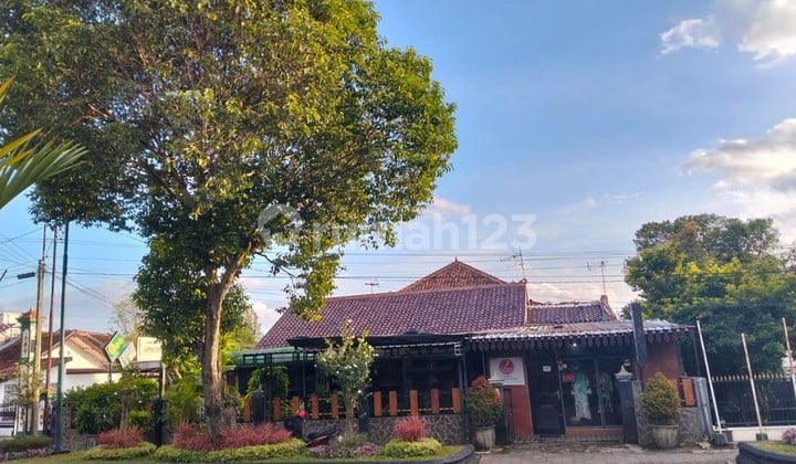 Rumah 501 Meter Persegi Strategis di Tengah Kota Yogyakarta, Baciro, Gondokusuman, Yogyakarta.