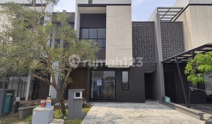 Rumah 2lt di Cluster Eldora Suvarna Sutera Tangerang Y00167