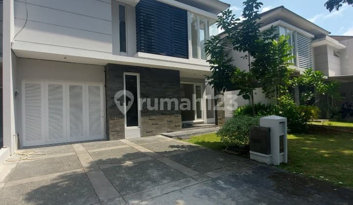 Rumah 2 Lantai 12x25 di Cluster Akasia Suvarna Sutera Tangerang 1K900048