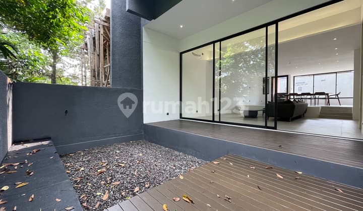 Townhouse Modern Minimalis Lokasi Stretegis.