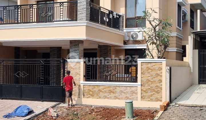 Disewakan Rumah Bagus Siap Huni Di Boulevard Utama Kota Wisata