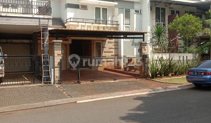 Jual Rumah Bagus Boulevard Bellevue Dengan Kolam Renang Pribadi