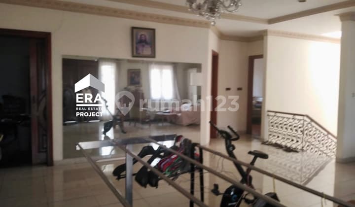 Comfortable 2-Story Semi-Furnished House in Puri Indah