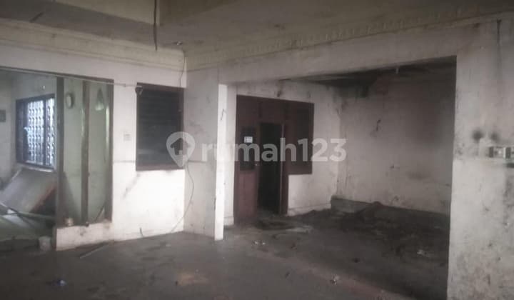 Tanah KAVLING KOMERSIAL Hook di Menteng, Jakarta Pusat SHM Cocok Untuk Hotel Kantor Klinik