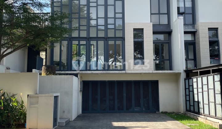 Rumah Navapark BSD City Lancewood Boulevard Type 12 Badan Furnished Baru