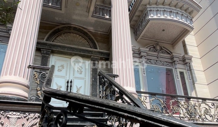 Super Mewah Rumah 5 Kamar, Gym, Karaoke, Pool Bagus Di Katamaran, Pantai Indah Kapuk