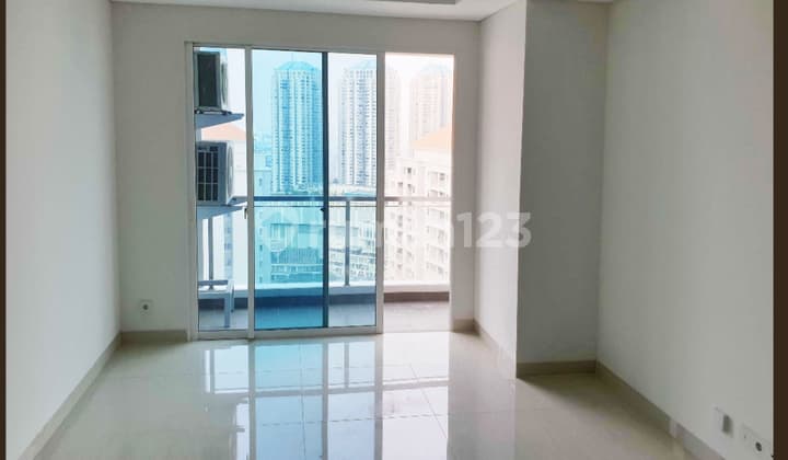 Apartemen Siap Huni Grand Madison 3 Kamar Tidur Semi Furnished Bagus