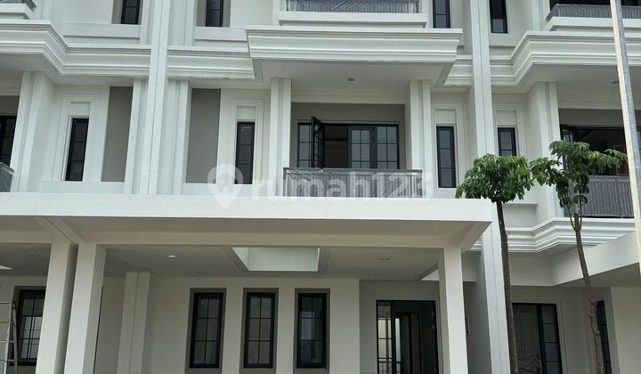 Beautiful 5-Bedroom House Tyria Sutera Winona Alam Sutera For Quick Sale Semi-Furnished Already Renovated Eligible for Mortgage