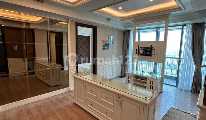 Apartement St. Moritz New Royal 2 BR + 1 BR Semi Furnished