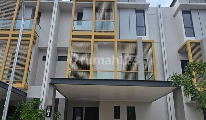 Rumah Cantik Di Bsd City Brand New 3 Lantai Siap Huni