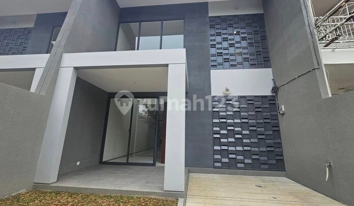Rumah Minimalis Dalam Komplek Dekat Dengan Tol Krukut Cinere