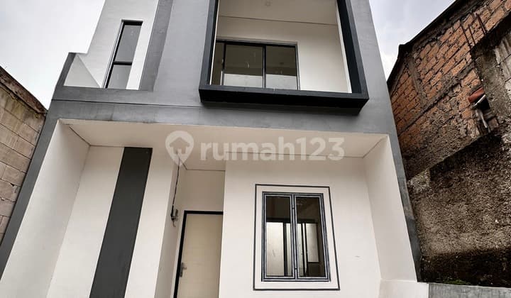 Brand New House View Perbukitan Udara Bersih