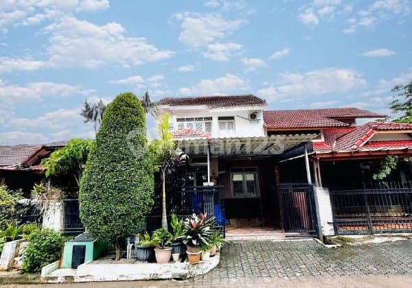 Comfortable and Ready-to-Occupy House in Cinere – Strategic Location & Serene Environment
