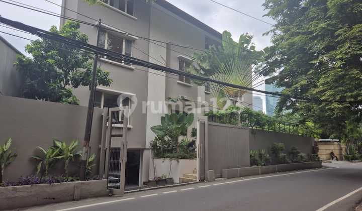 Sewa Rmh Hook Eksclusif Widya Chandrajaksel