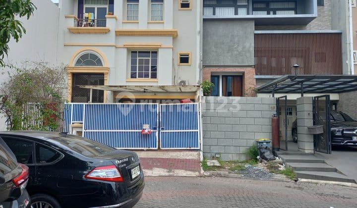 Rumah Dijual di Katamaran Indah Pantai Indah Kapuk