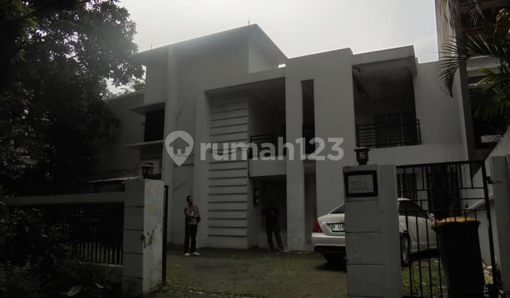 Rumah Dijual di Jl Panglima Polim 2 Kebayoran Baru 35 Juta/ M²
