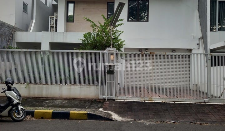 Rumah Dijual di Intercon Srengseng Kembangan Jakarta Barat