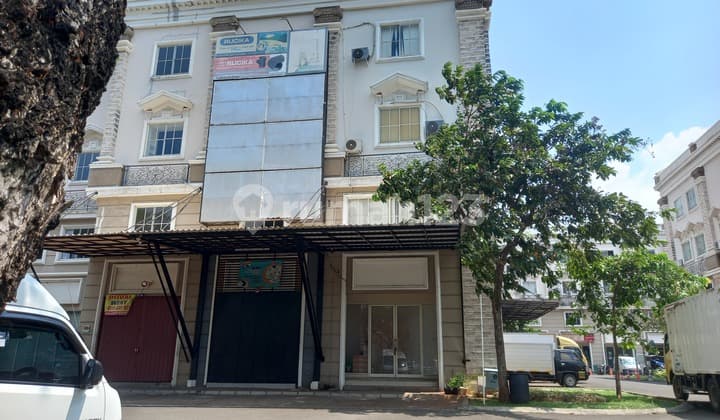 Ruko Dijual di Green Lake City Cipondoh Kota Tangerang